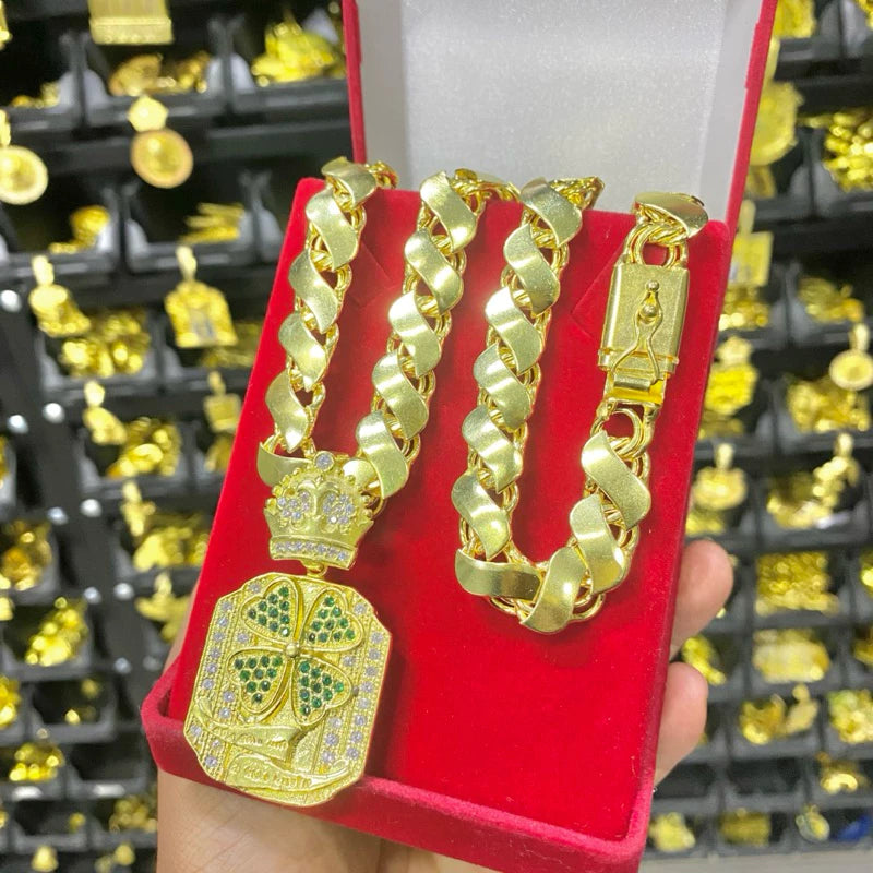 Corrente Cordão FRISOS S 12MM MAIS PINGENTES TREVO DA SORTE 100% em Moeda Antiga idêntico a ouro 18k